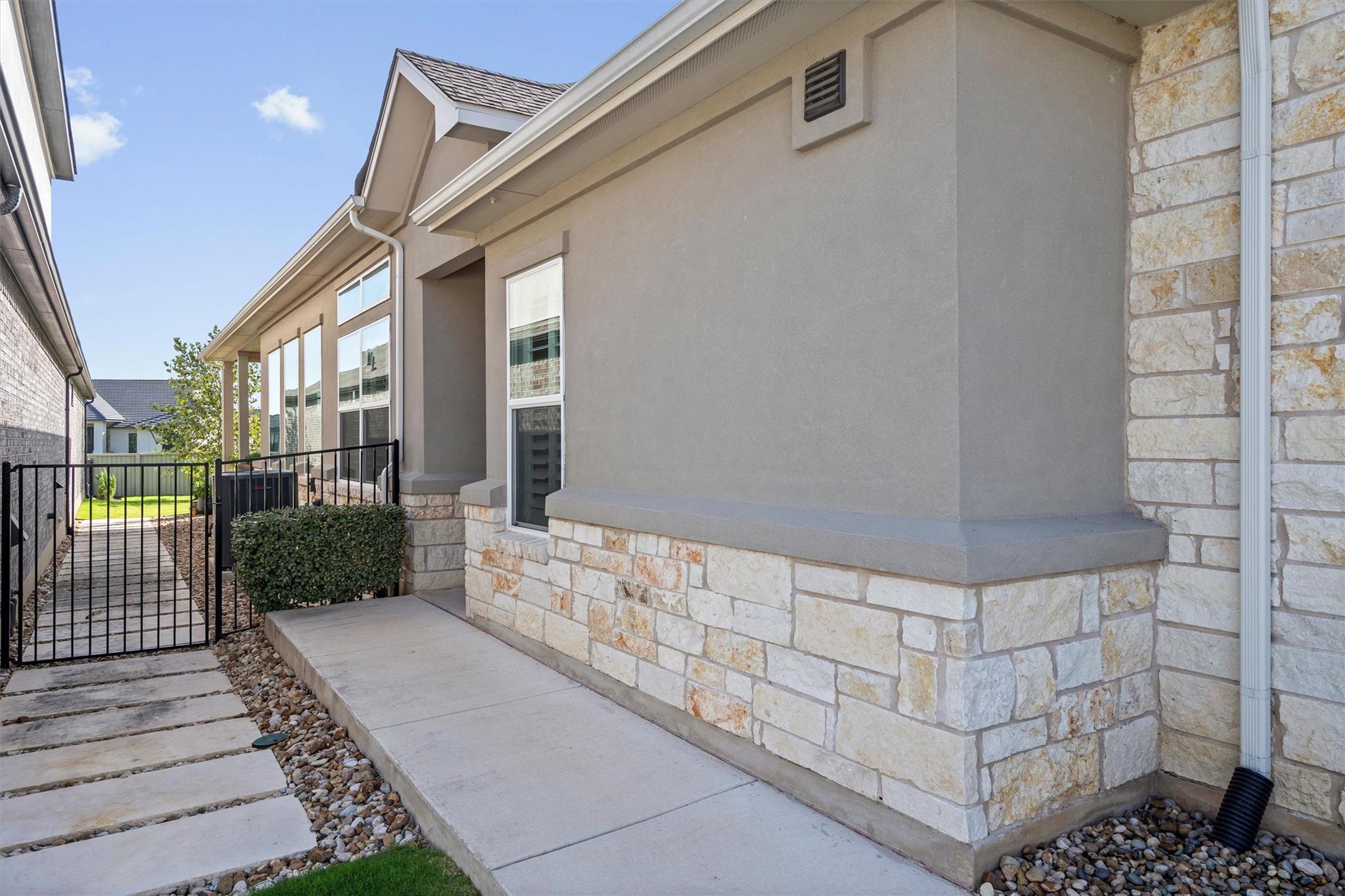 789  Faith Dr, photo 4