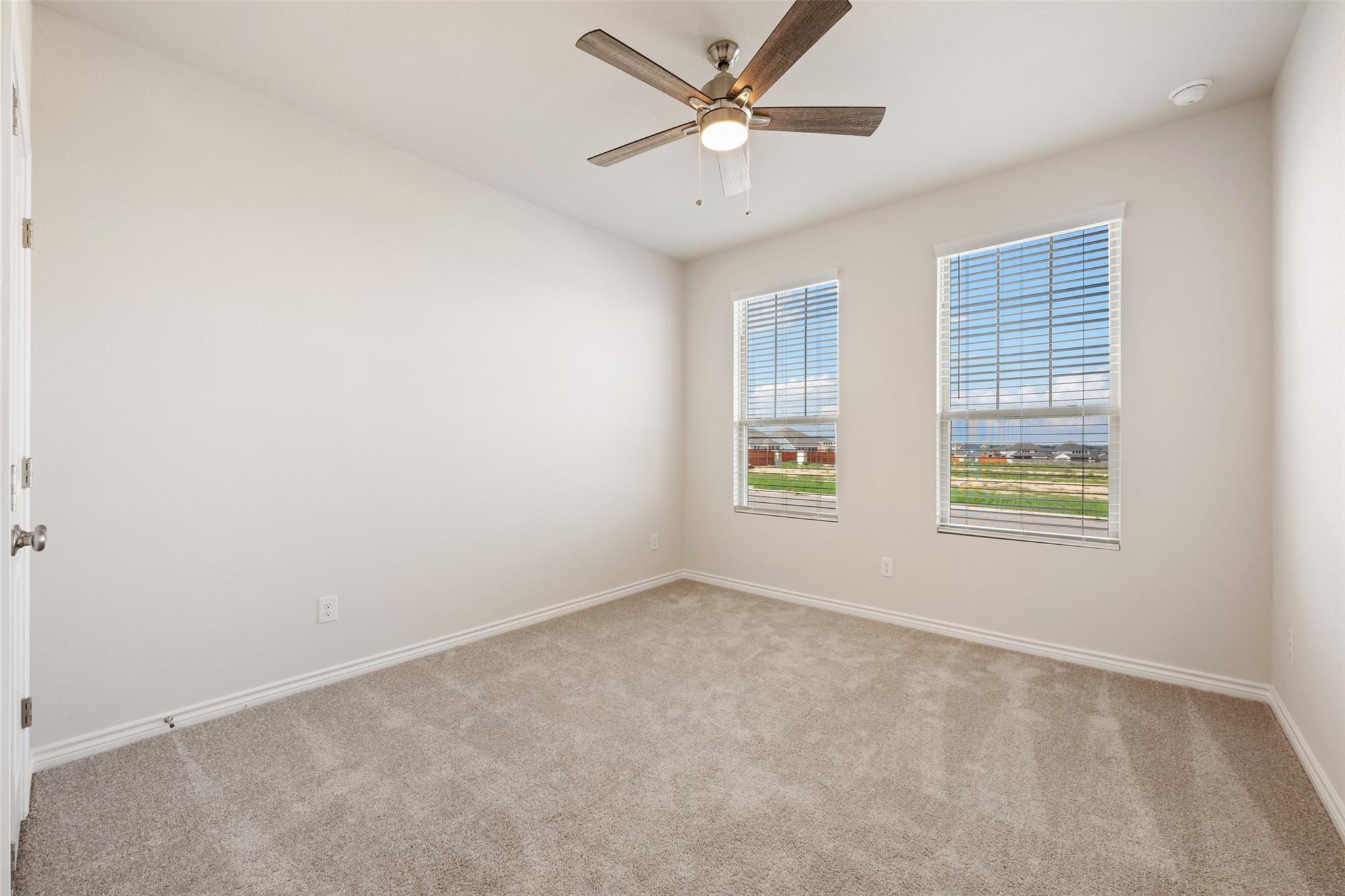 421 Carr Dr photo 10