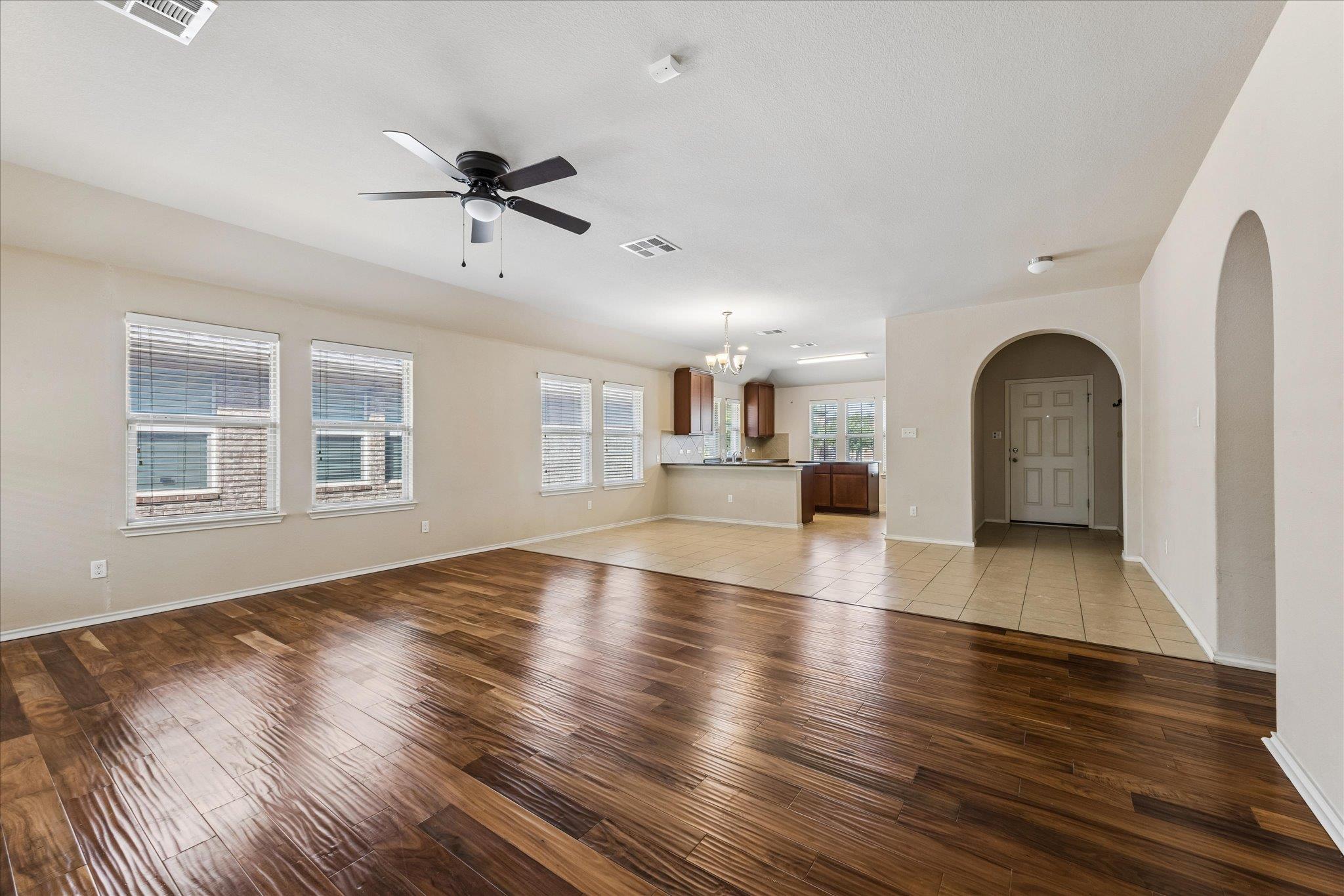 520 S Brook Dr, photo 3