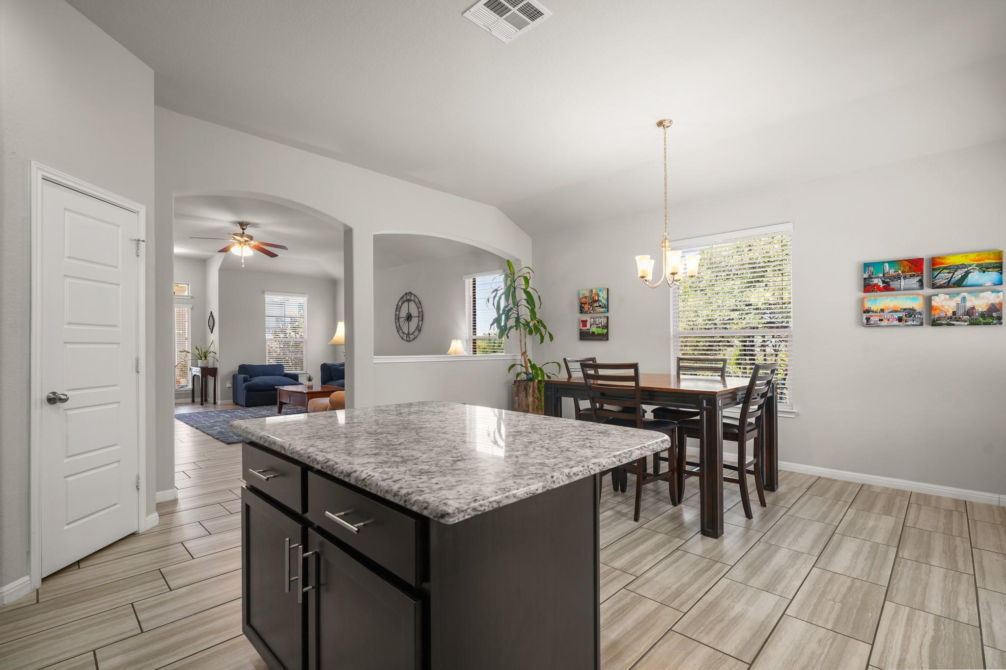 2302  Alayna Cv, photo 12