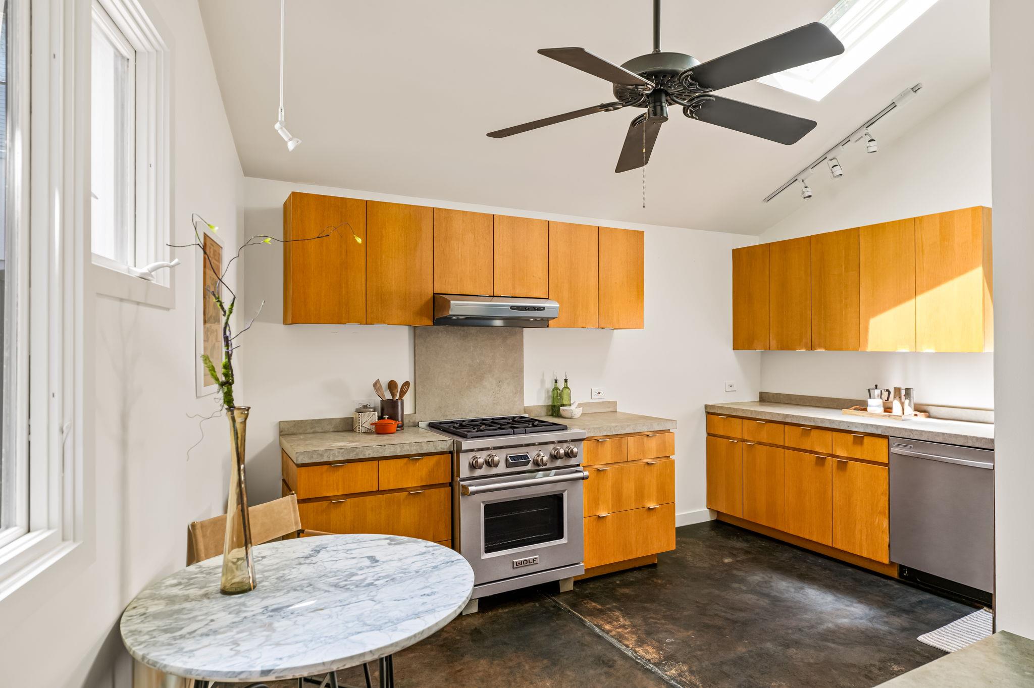 1001  Daniel Dr, photo 12