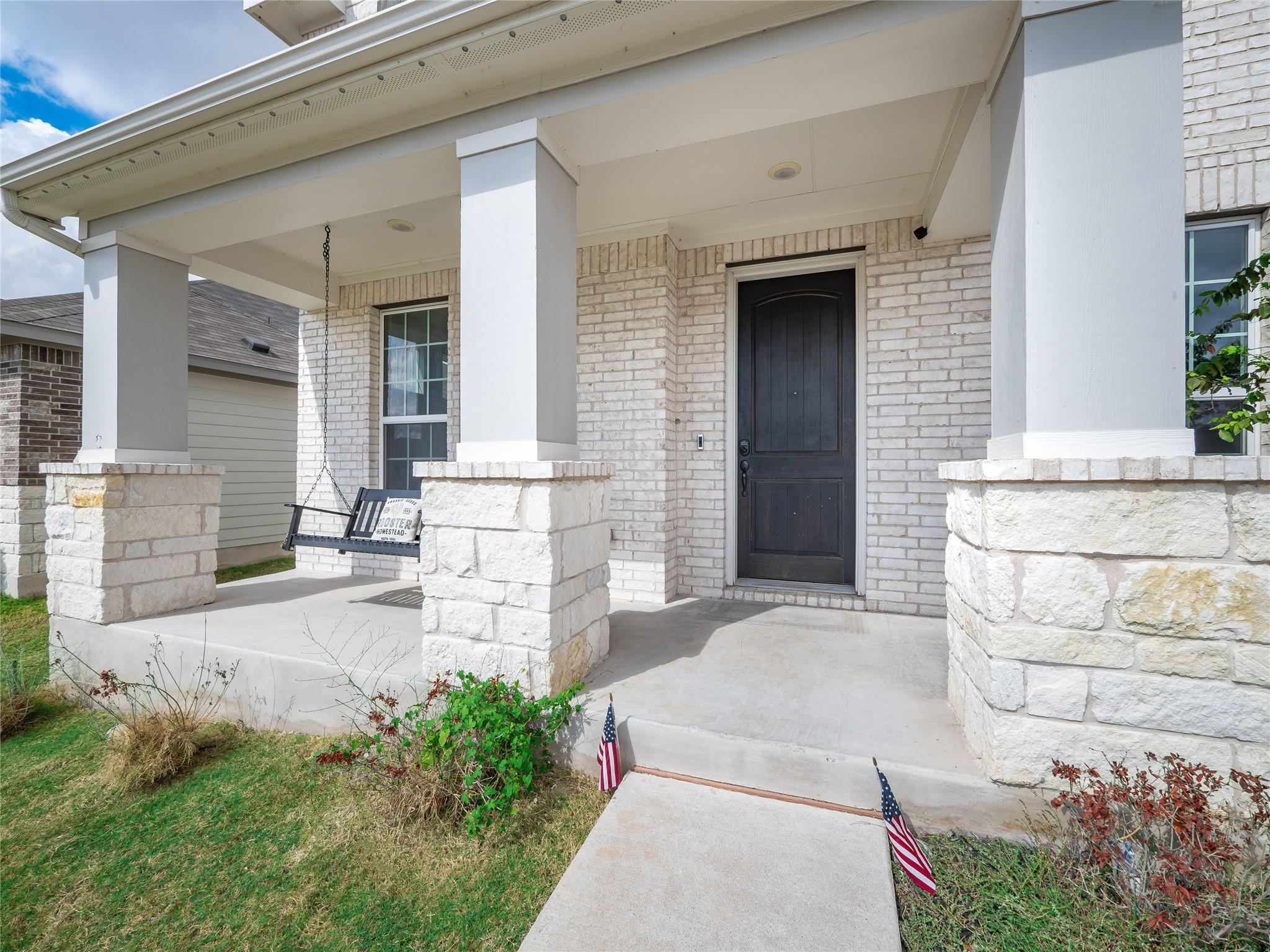 311  Bear Oak St, photo 2