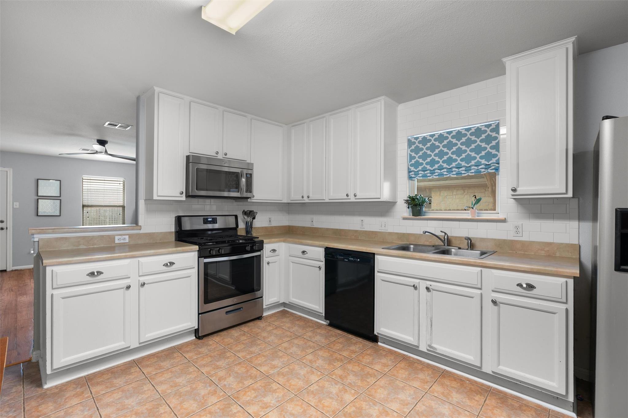 3923  Bonnie Ln, photo 8