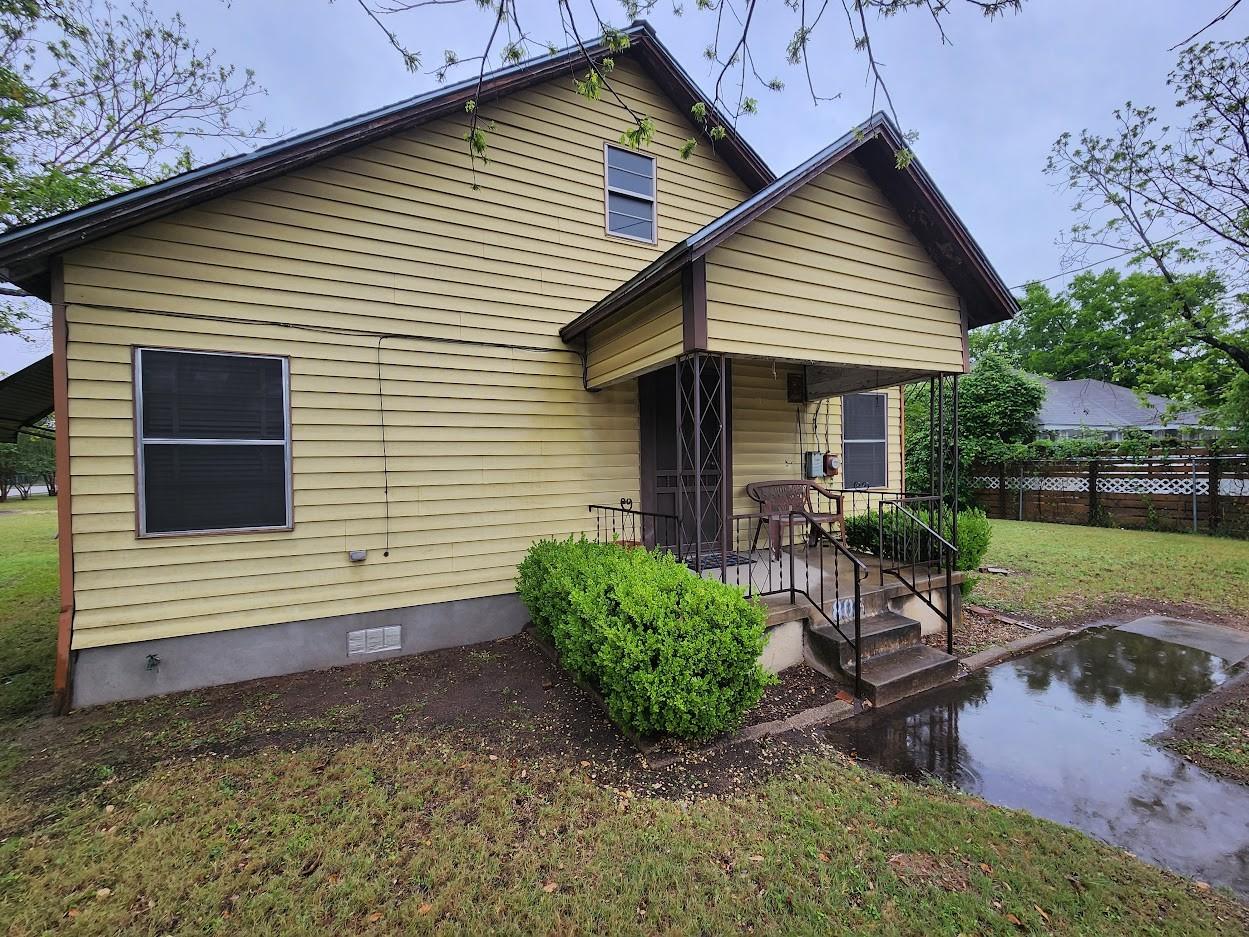 808  Montopolis Dr, photo 3