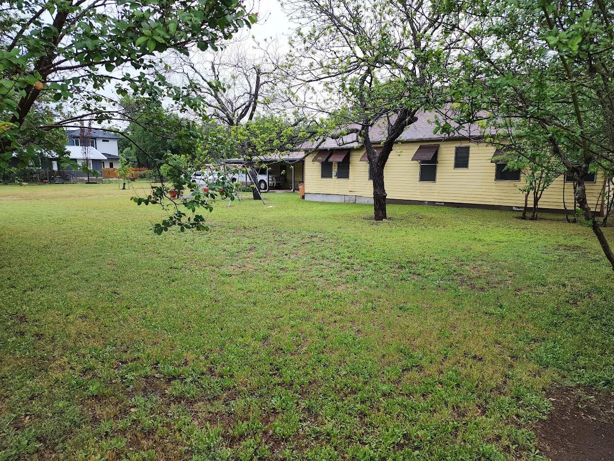 808  Montopolis Dr, photo 5