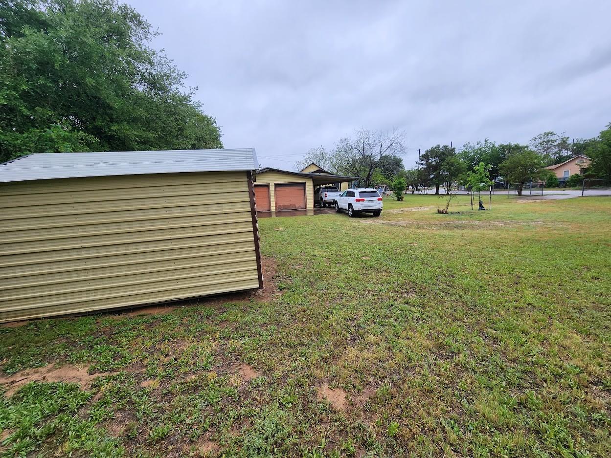 808  Montopolis Dr, photo 10