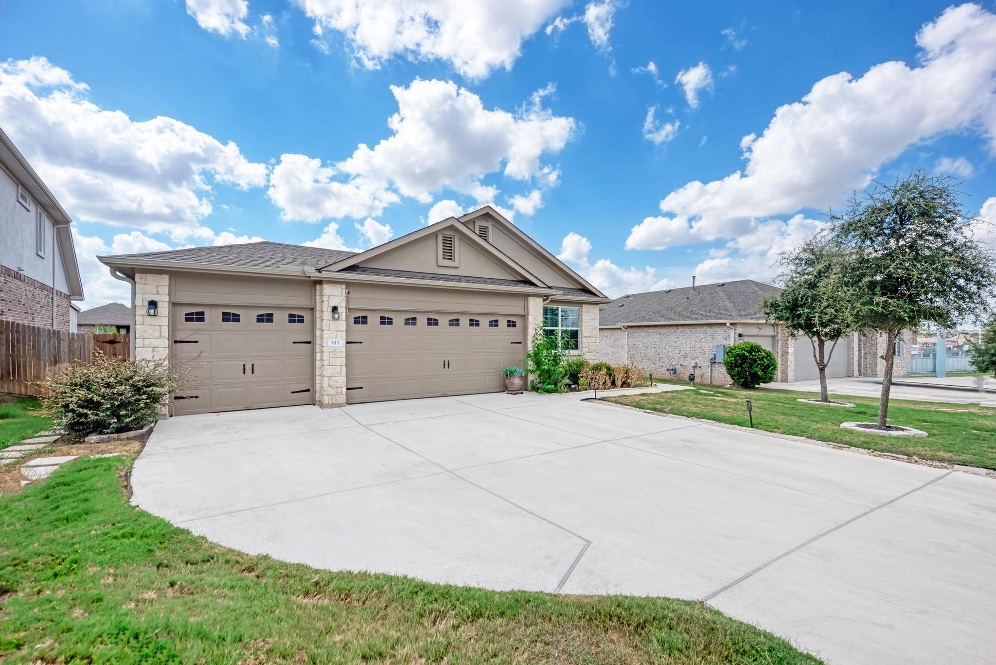 613  Otto Ave, photo 3