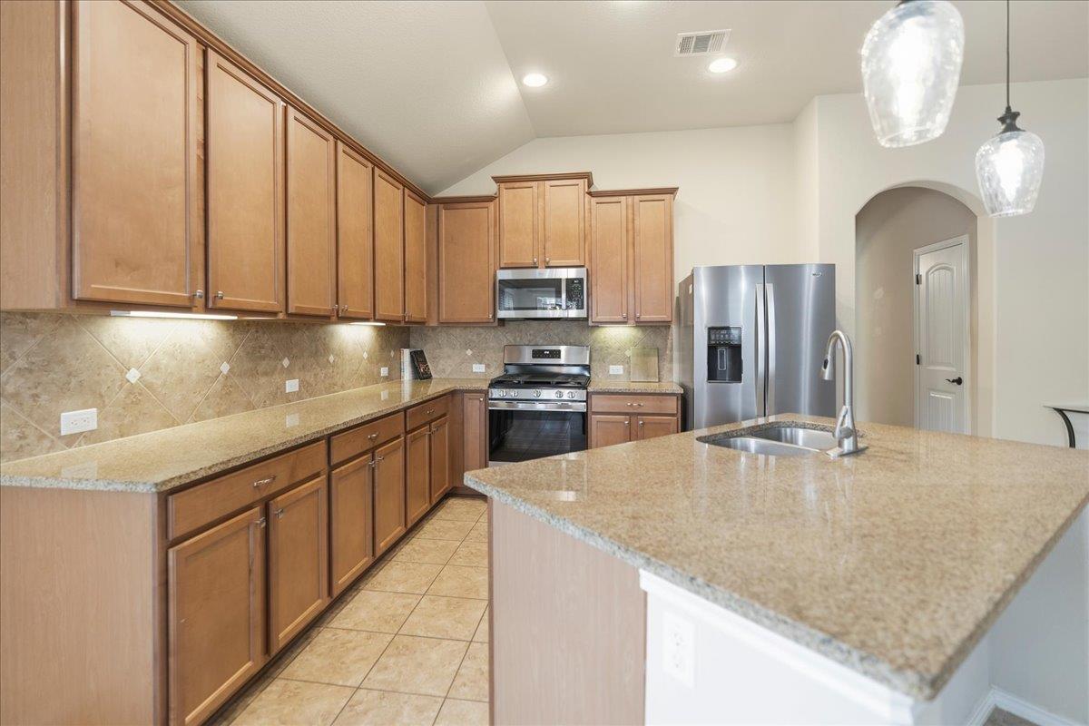 236  Fletcher Bnd, photo 3
