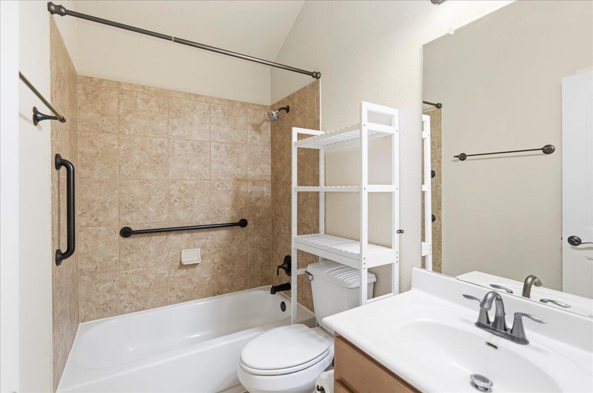 236  Fletcher Bnd, photo 9