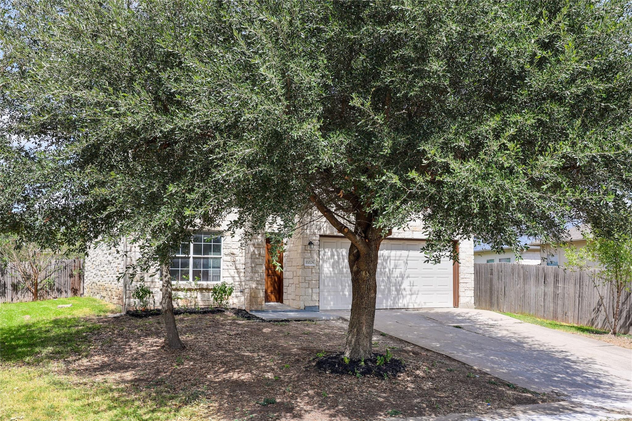 11028  Furrow Hill Dr, photo 3