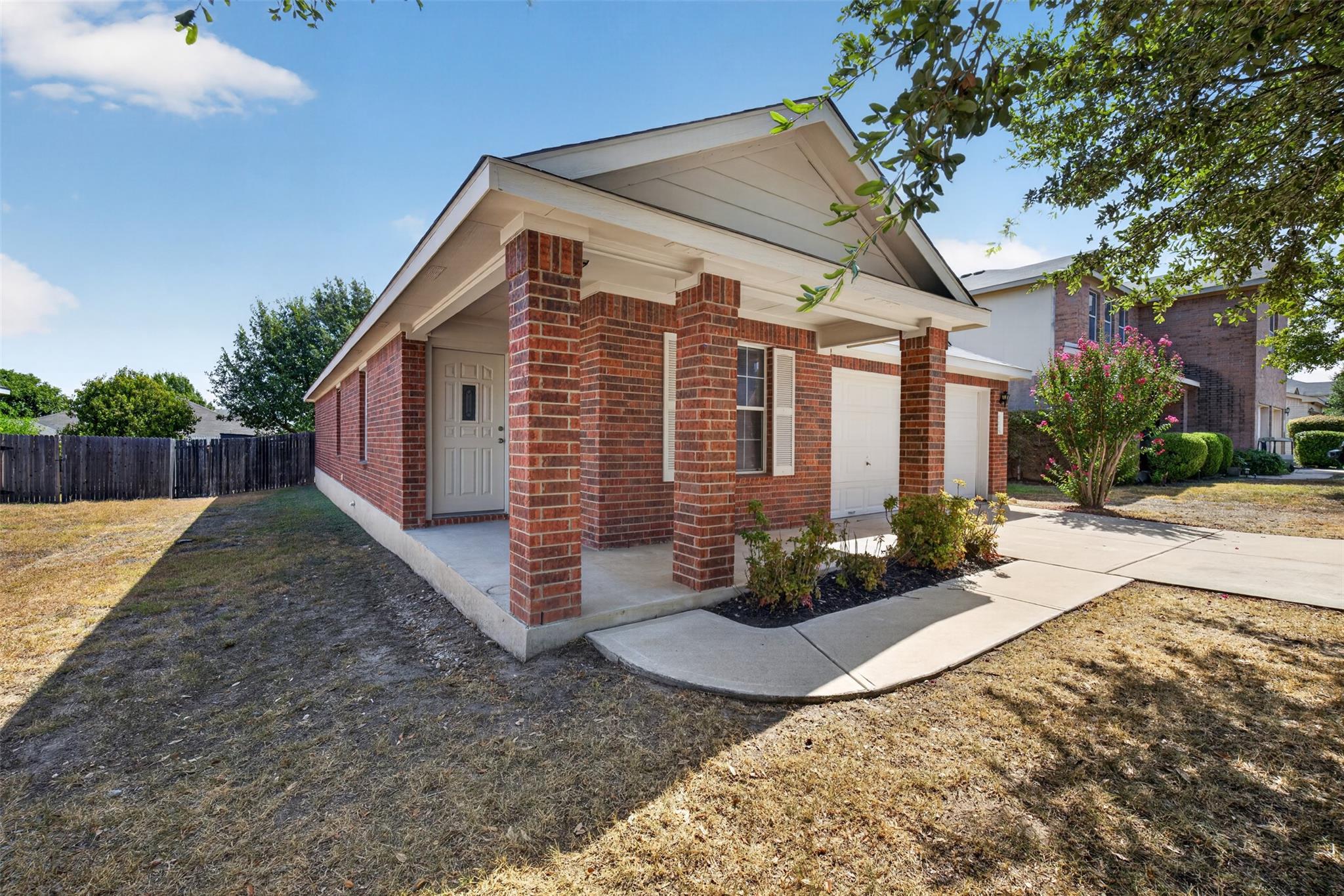 112  Northern Trl, photo 2