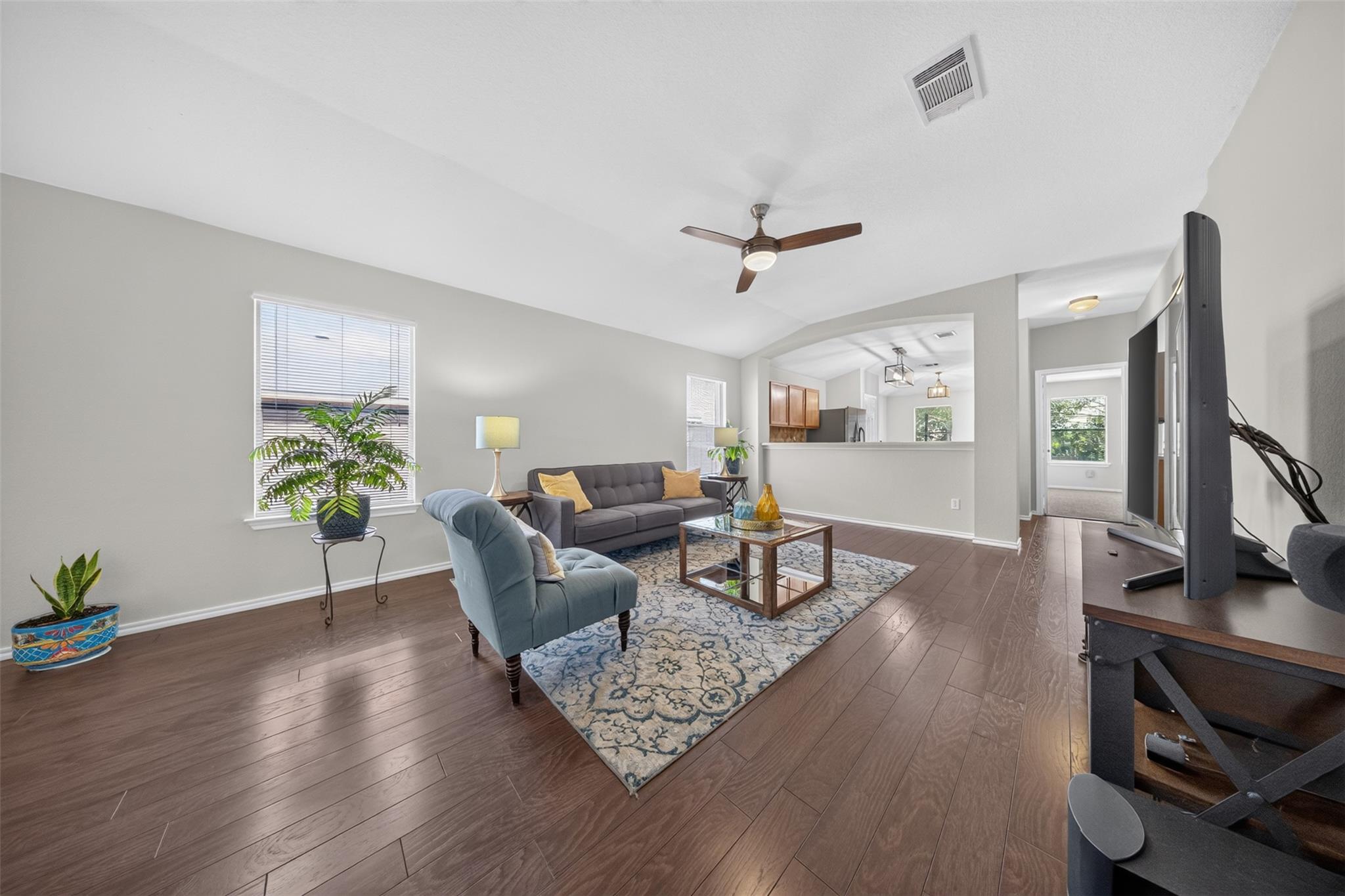 112  Northern Trl, photo 3