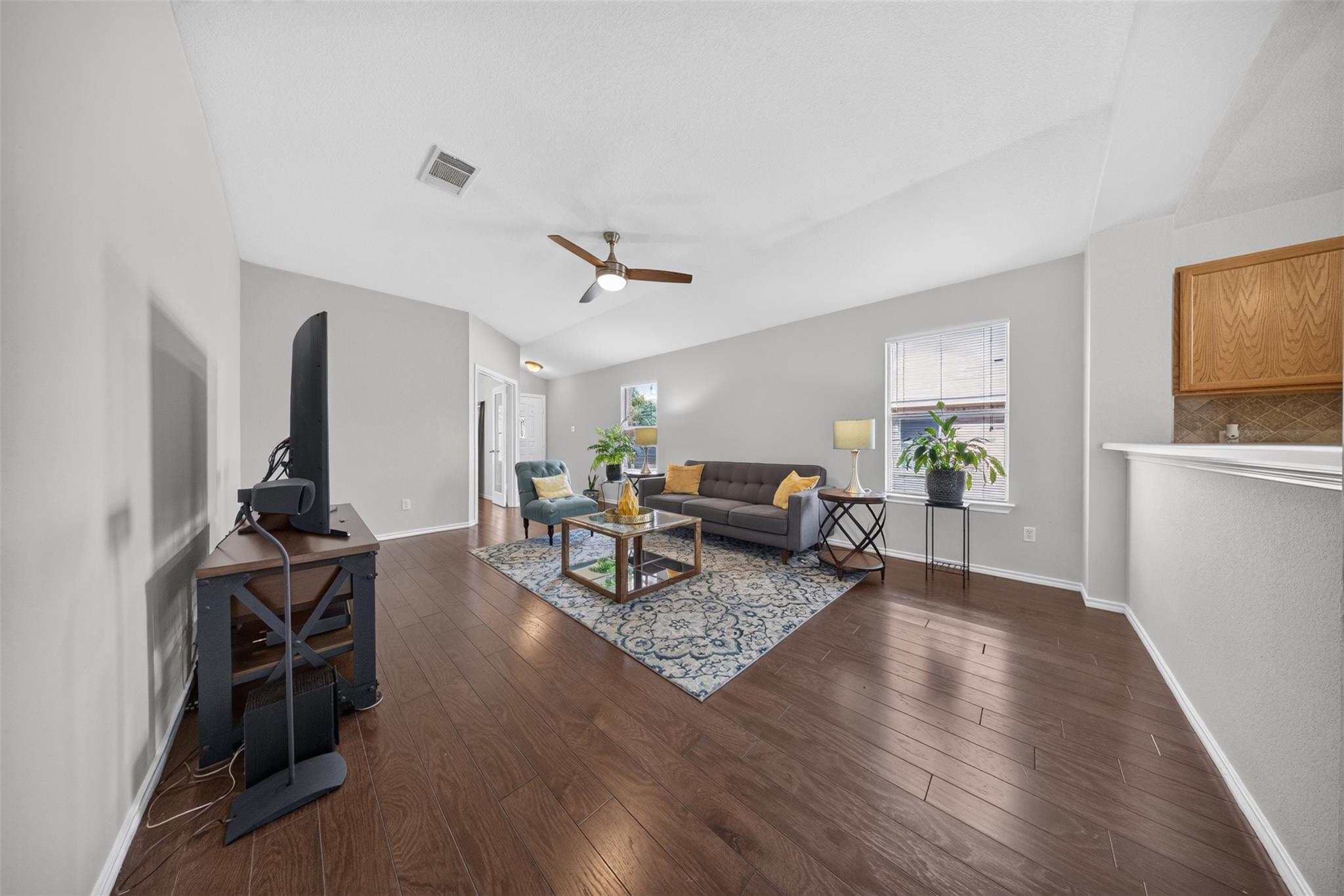 112  Northern Trl, photo 4