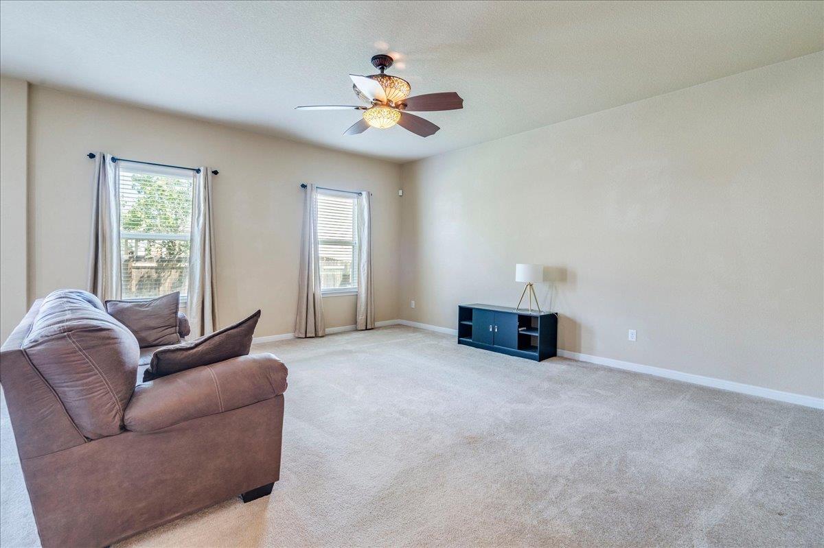 809  Hometown Pkwy, photo 6