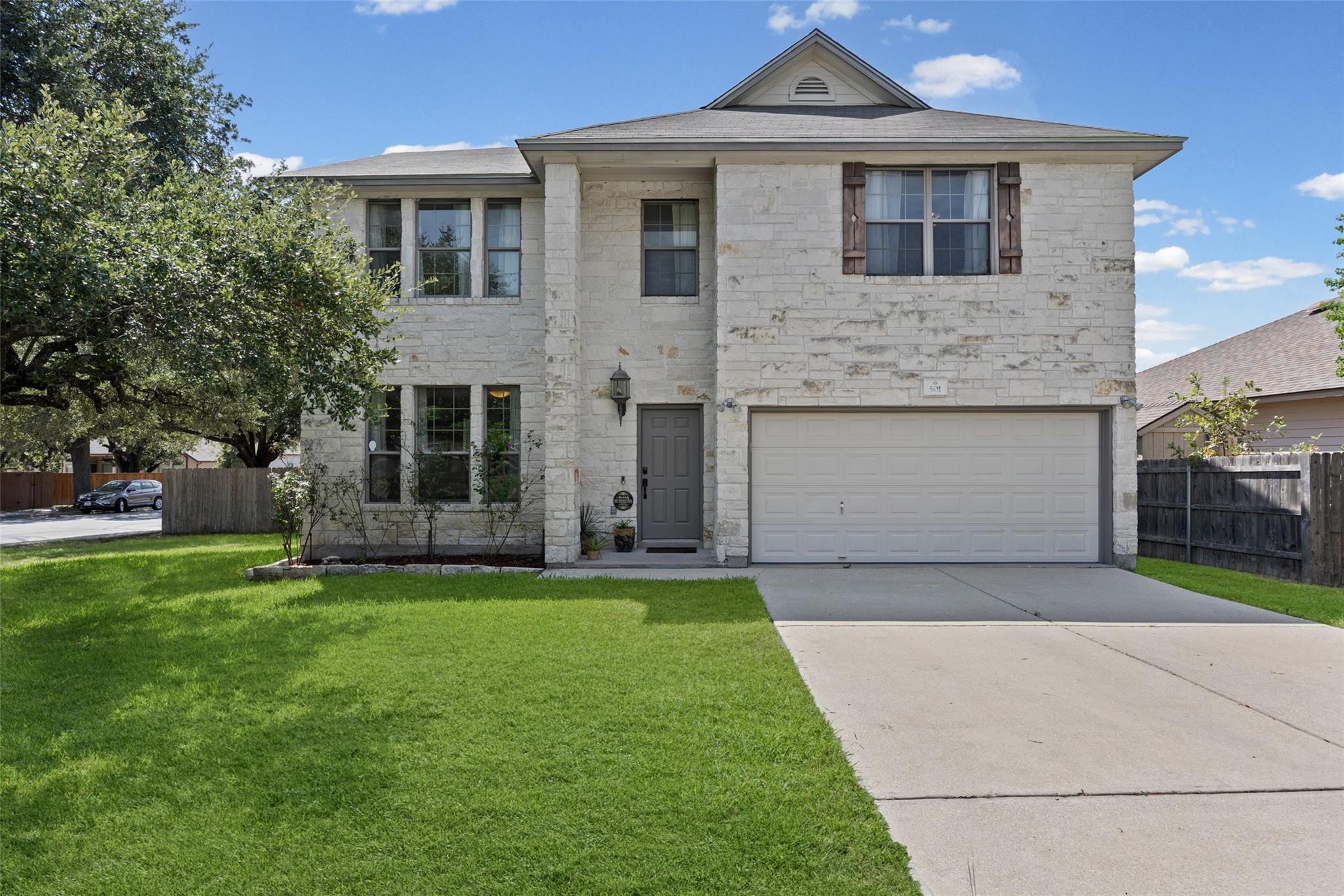 501  Wildwood Dr, photo 1