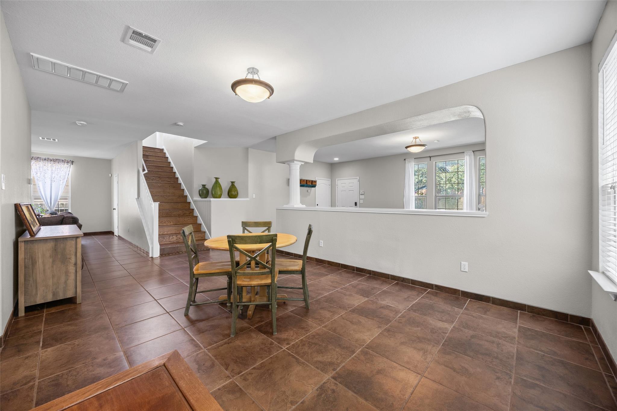 501  Wildwood Dr, photo 10