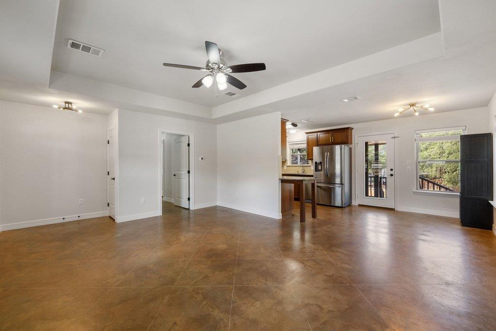 604  Whispering Hollow Cir, photo 4