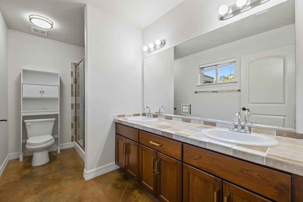 604  Whispering Hollow Cir, photo 9
