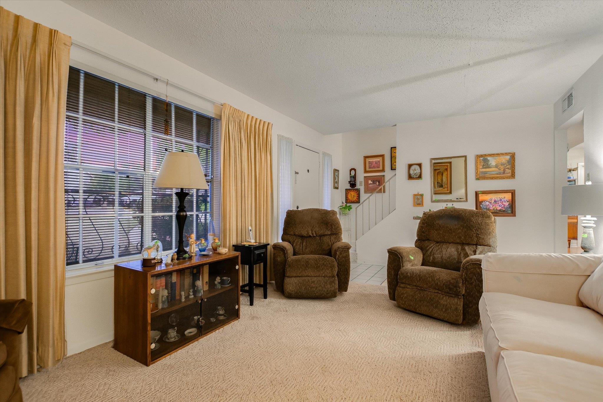 900  Pepperell Ct, photo 4