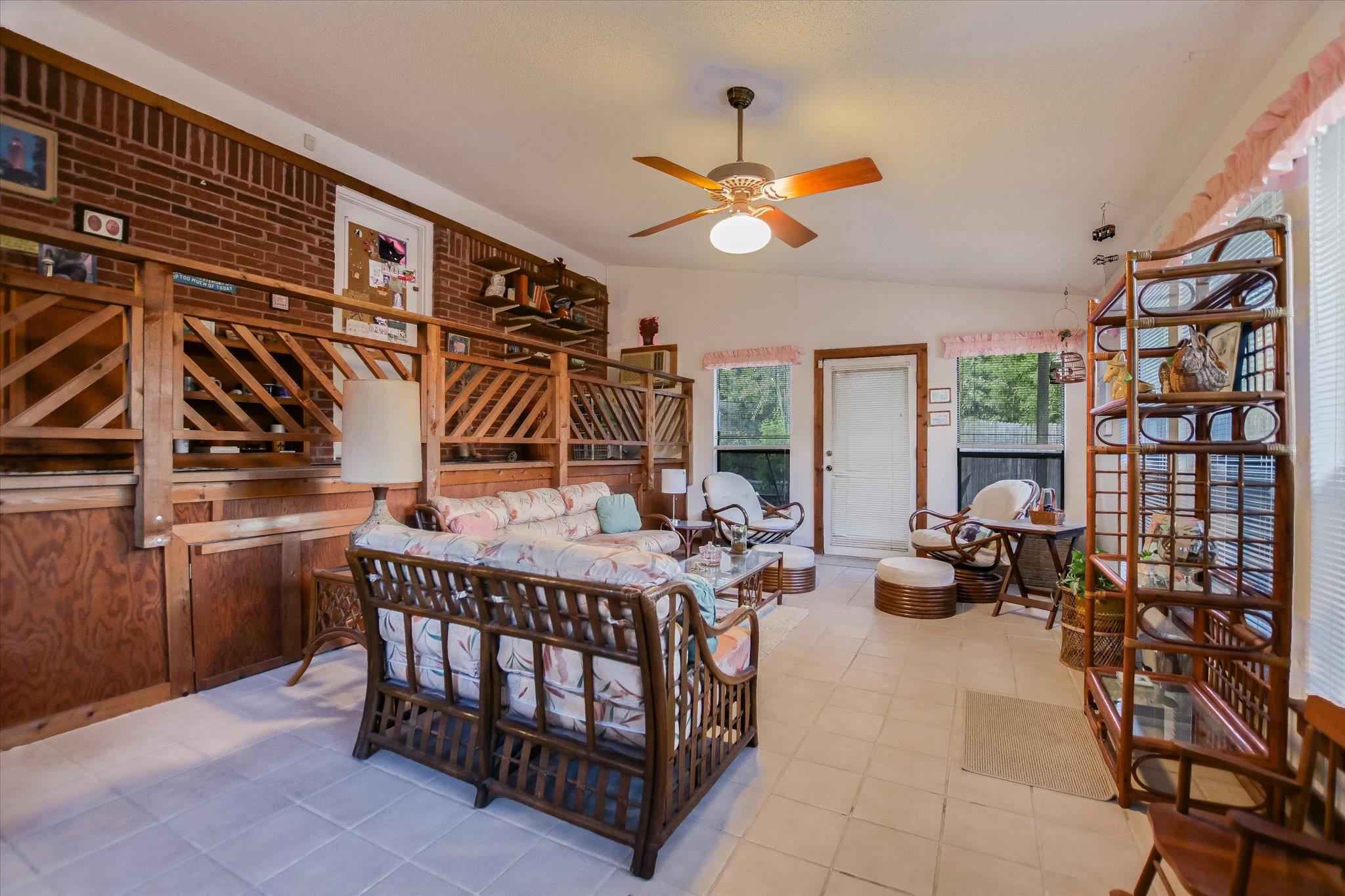 900  Pepperell Ct, photo 8