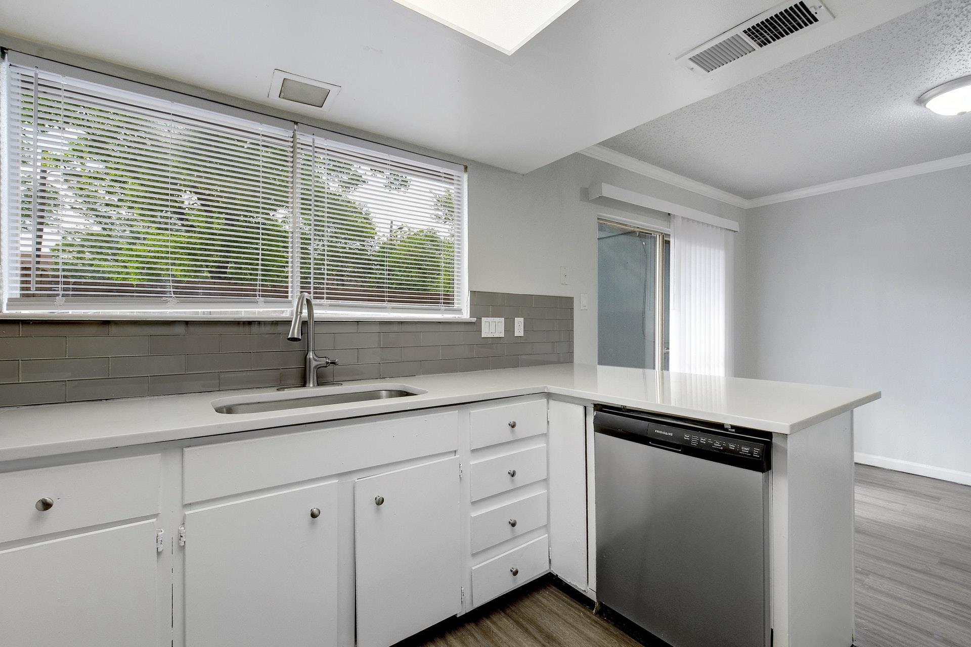 5905  Hidden Valley Trl, photo 10