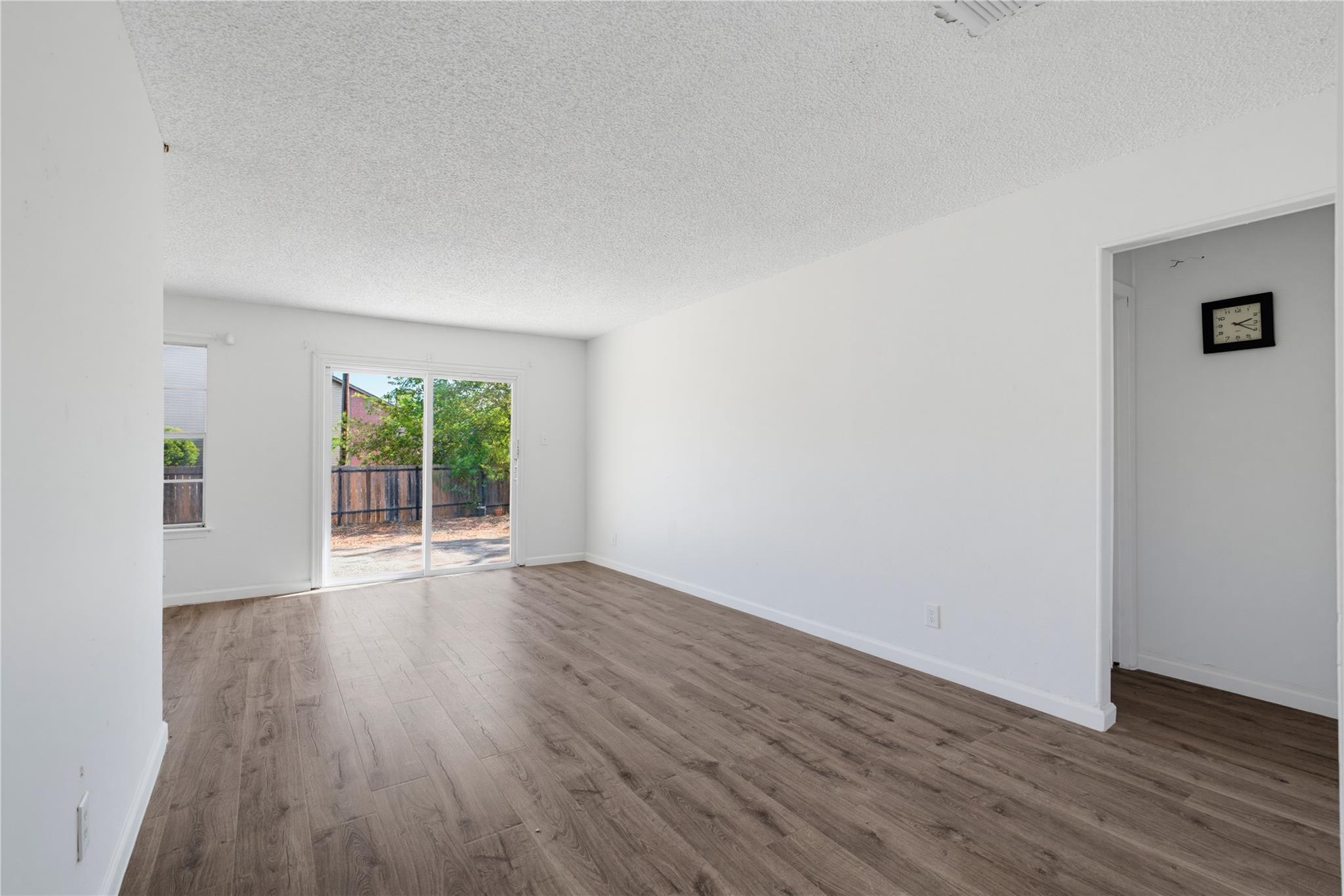 2311  Campden Dr, photo 3