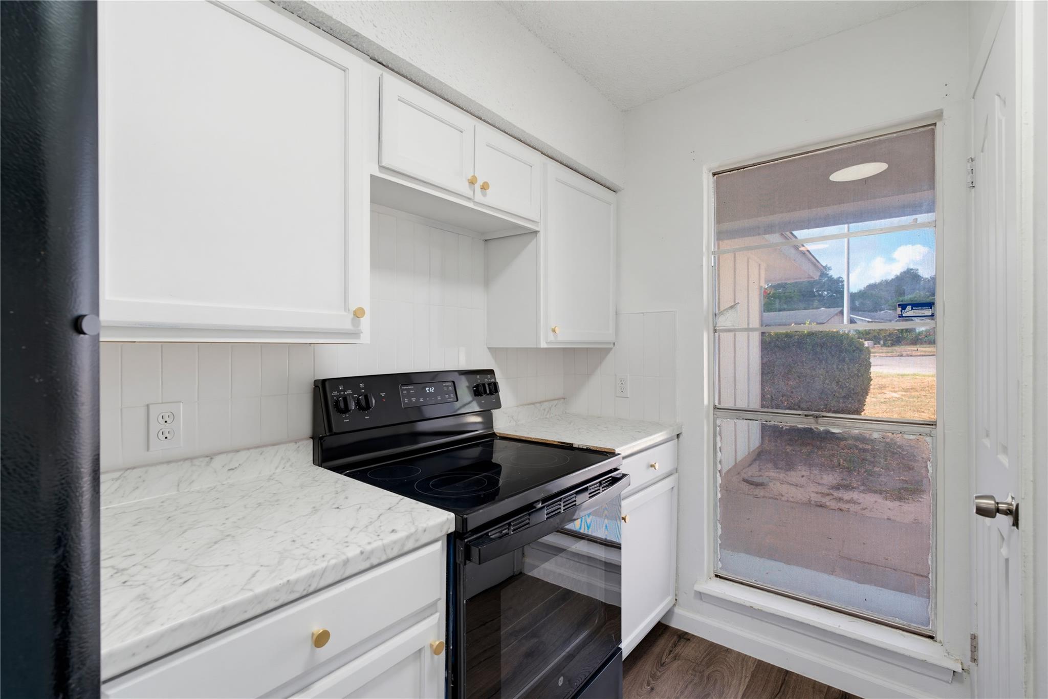 2311  Campden Dr, photo 8