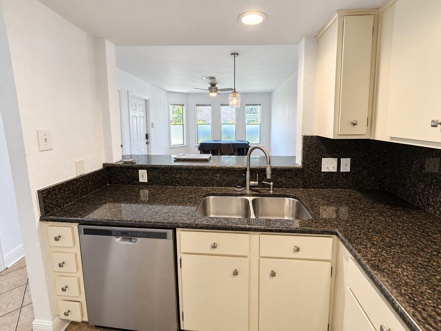 2104  Cullen Ave  #4-118, photo 8