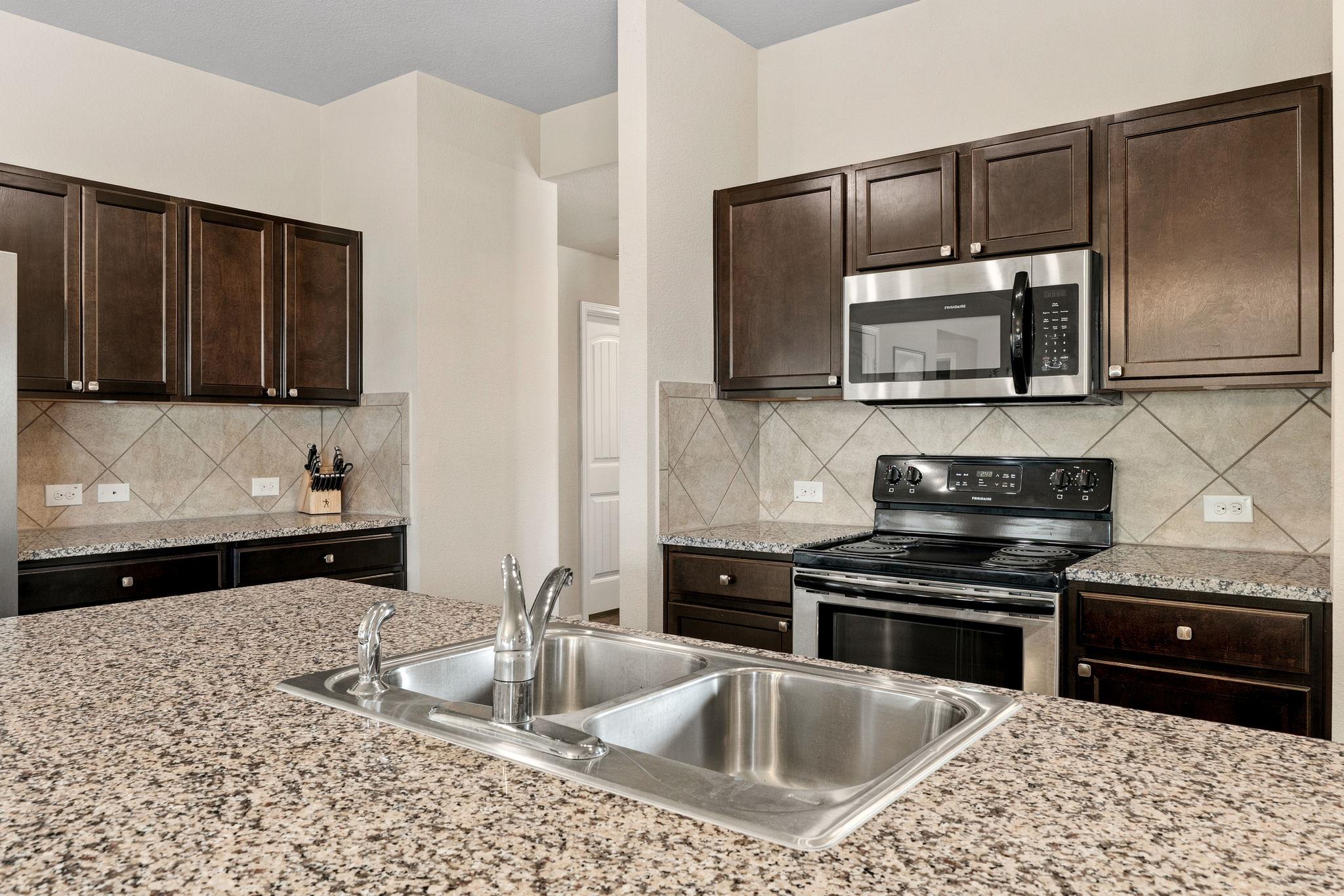 12300  Riprap Dr, photo 8