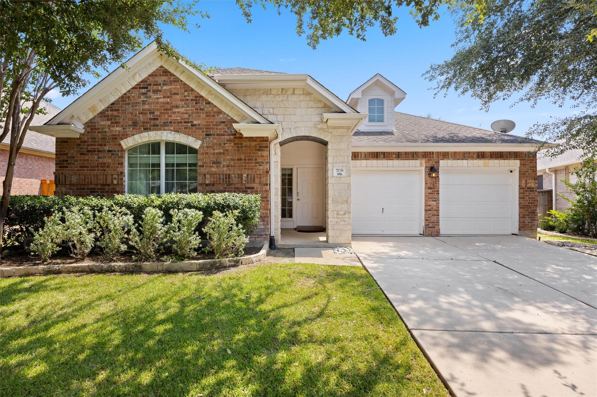 708  Bent Wood Pl, photo 2