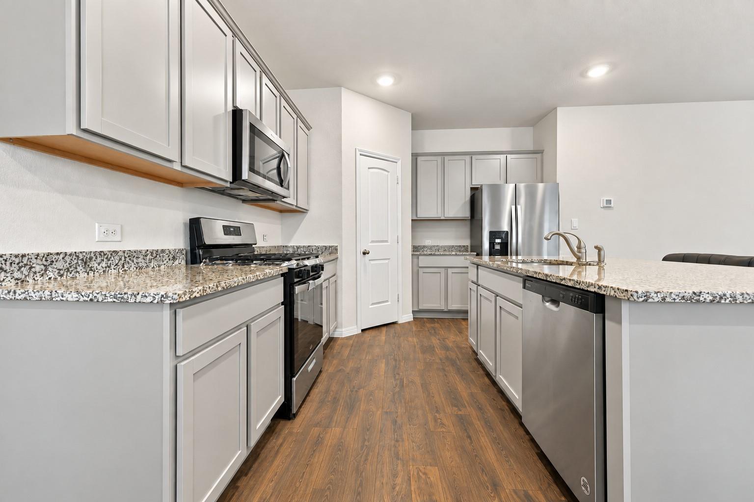 20204  Heinrich Ln, photo 5