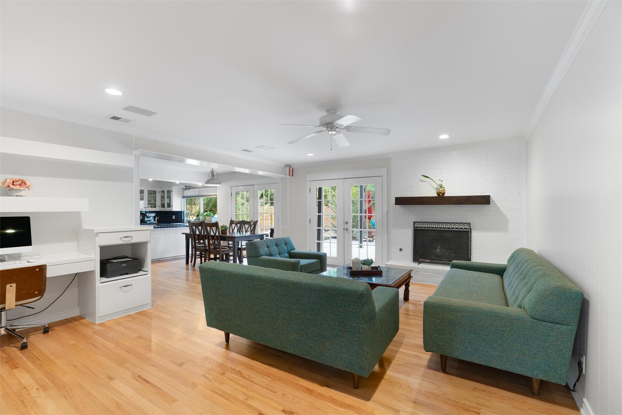 8605  Primrose Ln, photo 3