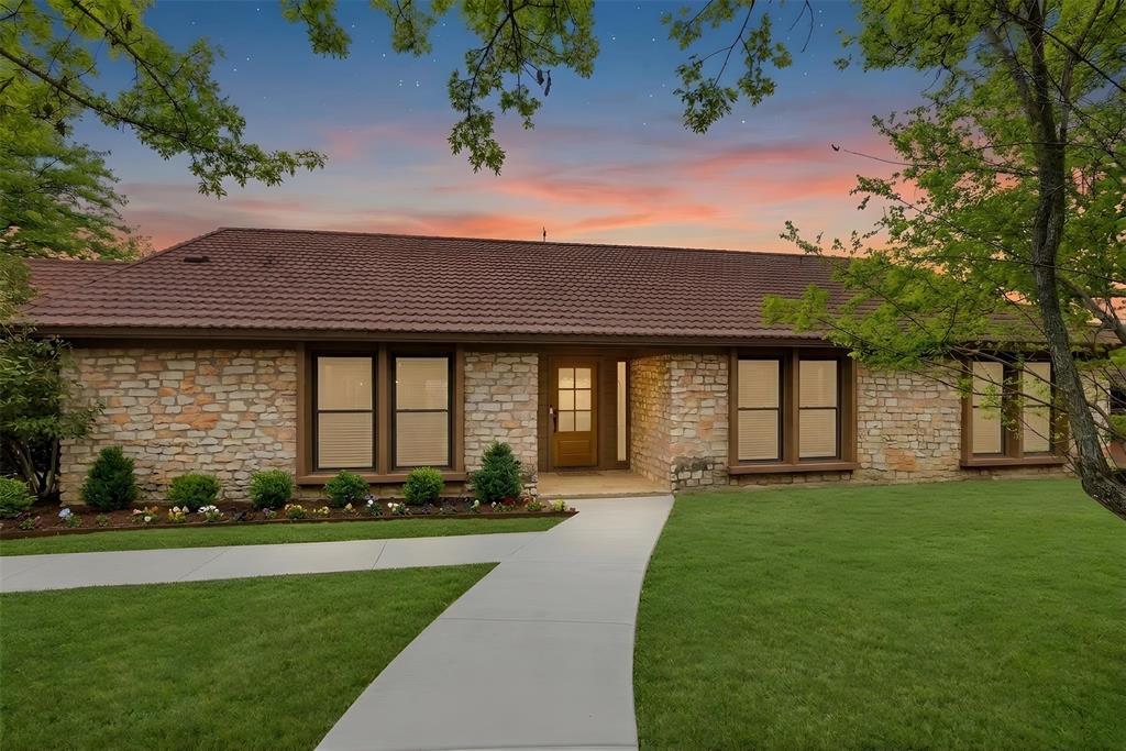 308  Ashwood Ln, photo 1