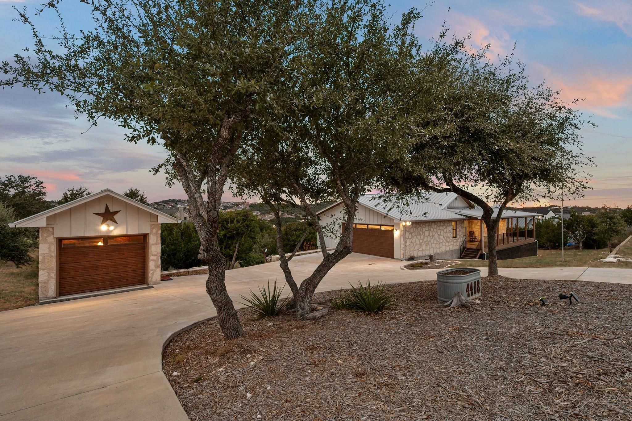 4408  Hennig Dr, photo 2