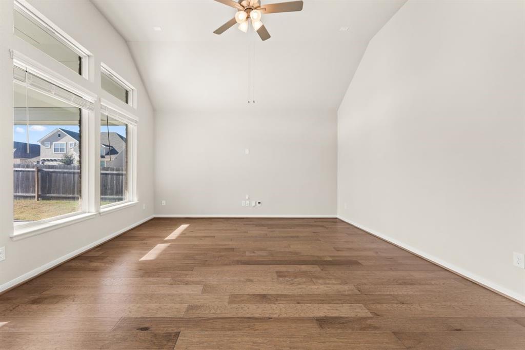 820  Paper Daisy Path, photo 11