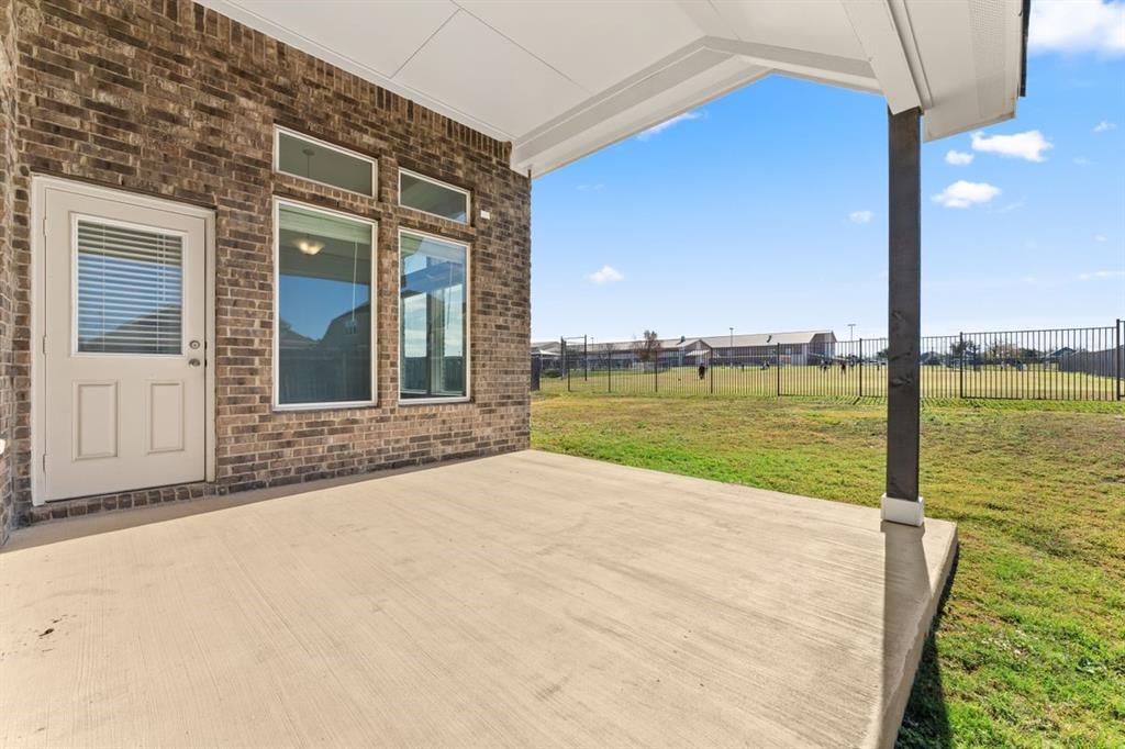 820  Paper Daisy Path, photo 8