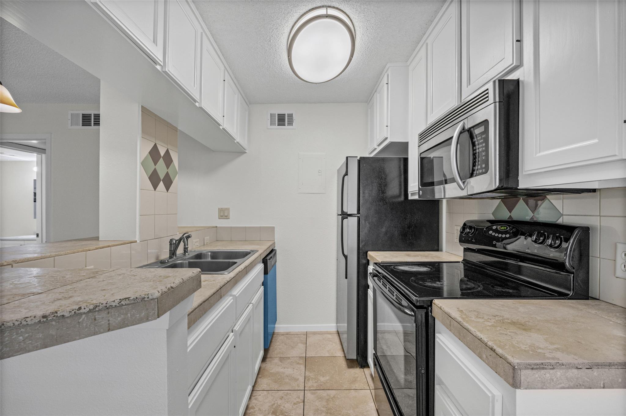 2220  Leon St  #203, photo 7