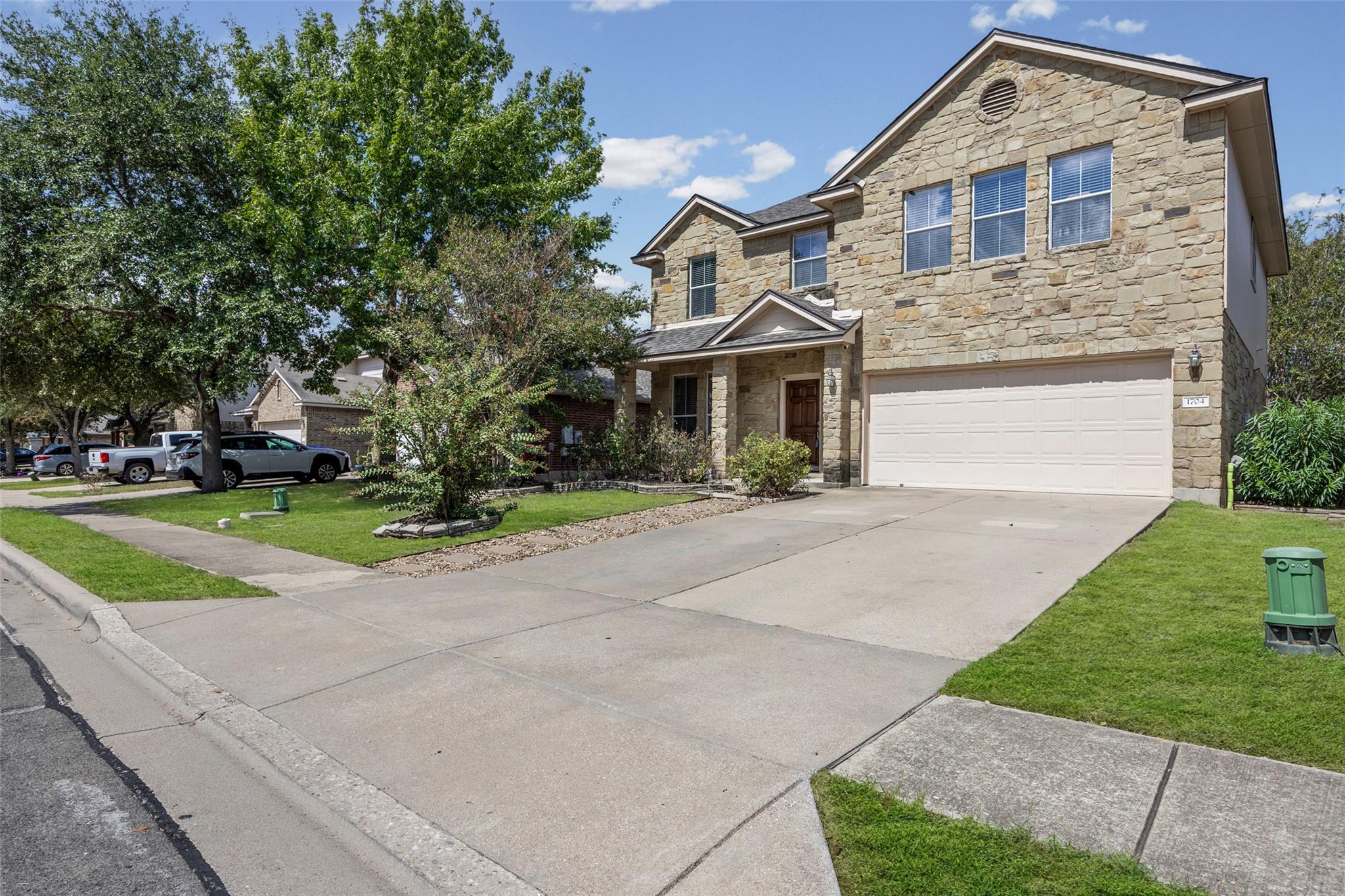 1704  McClannahan Dr, photo 2