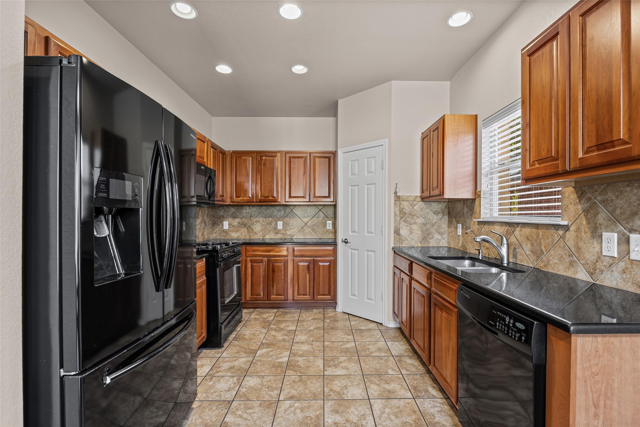 1704  McClannahan Dr, photo 11