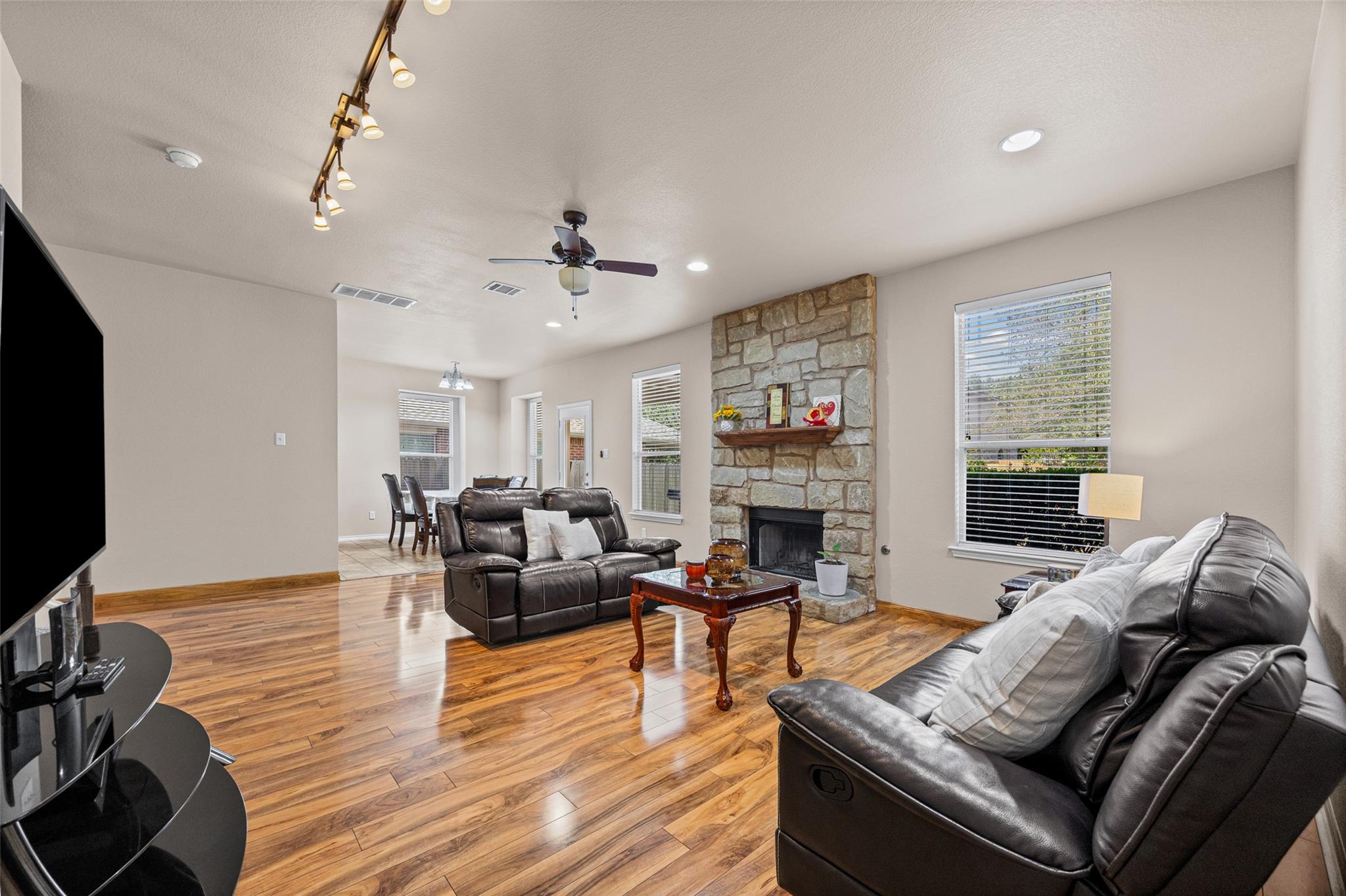1704  McClannahan Dr, photo 8