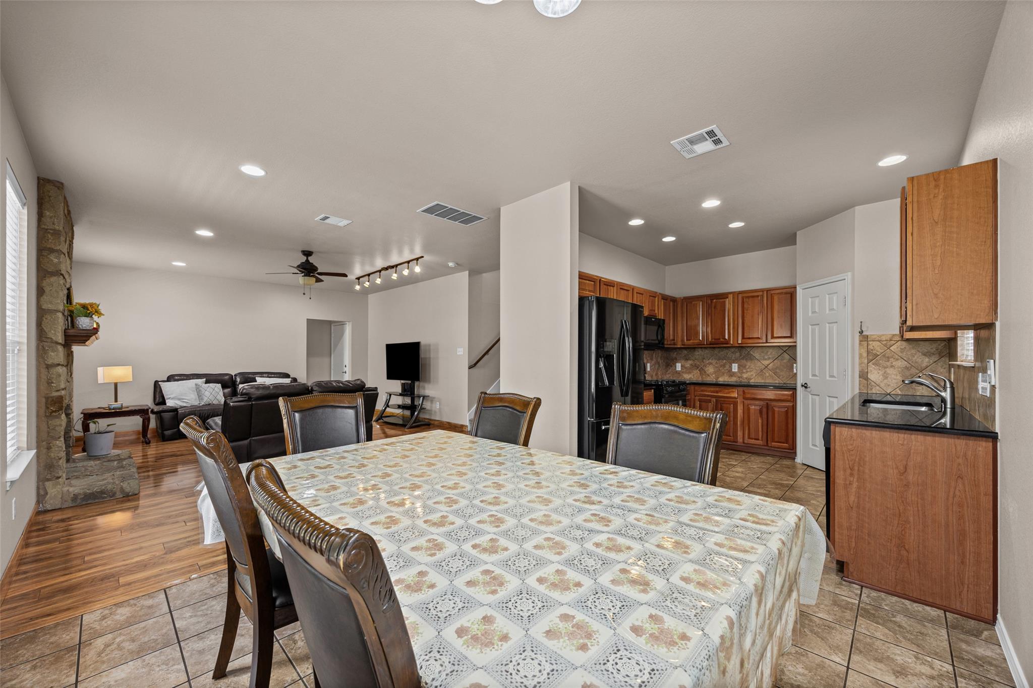 1704  McClannahan Dr, photo 10