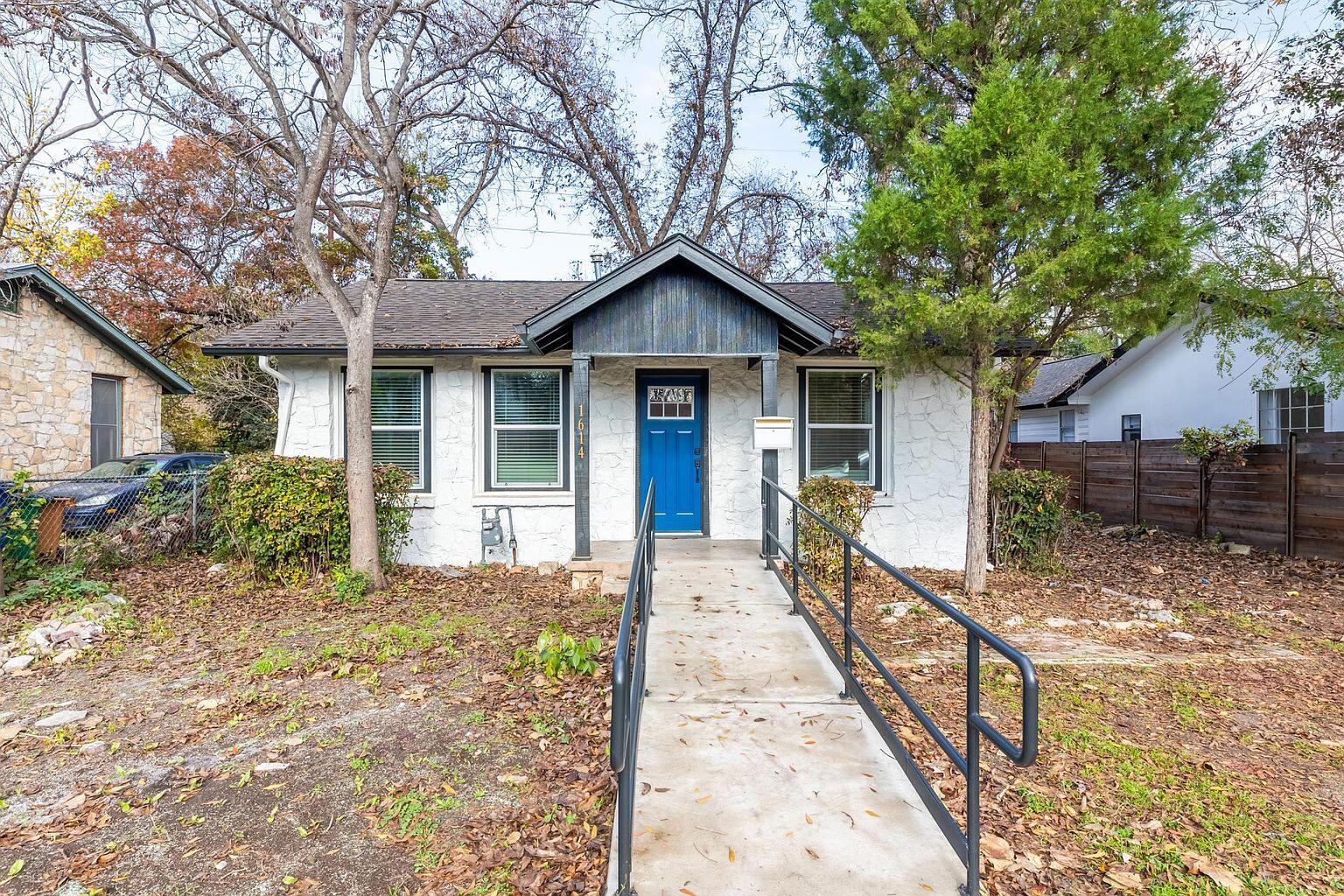 1614  Holly St, photo 2