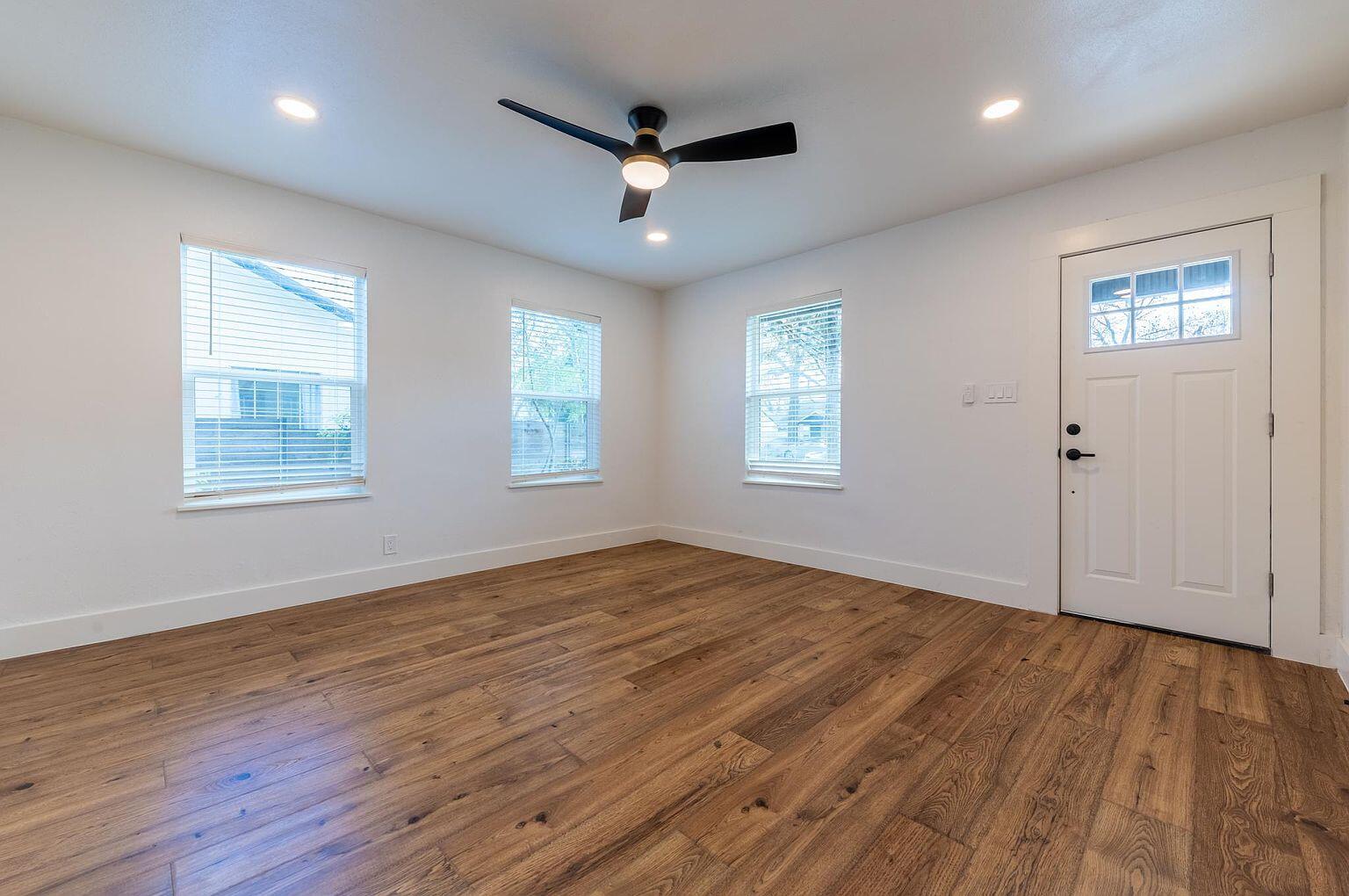 1614  Holly St, photo 12
