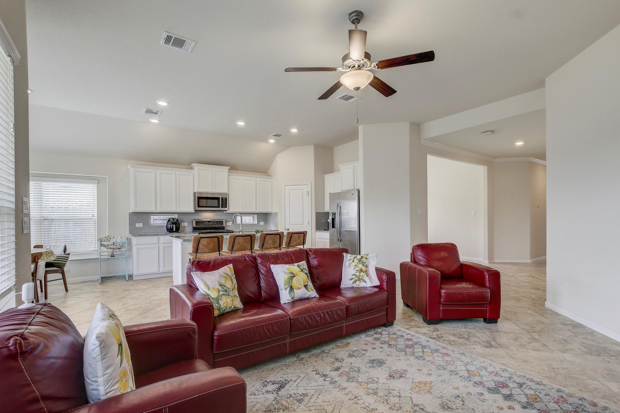 1275  Chad Dr, photo 4