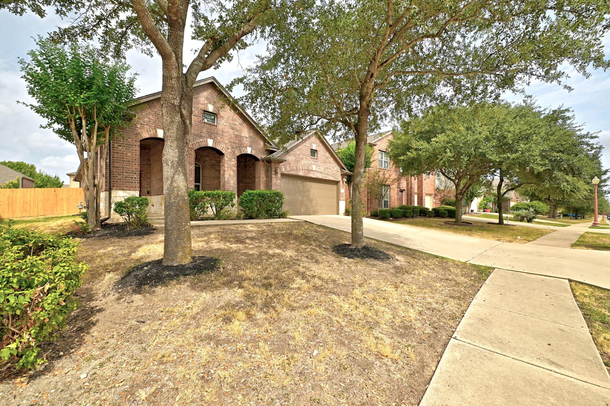 18608  Wind Valley Way, photo 2