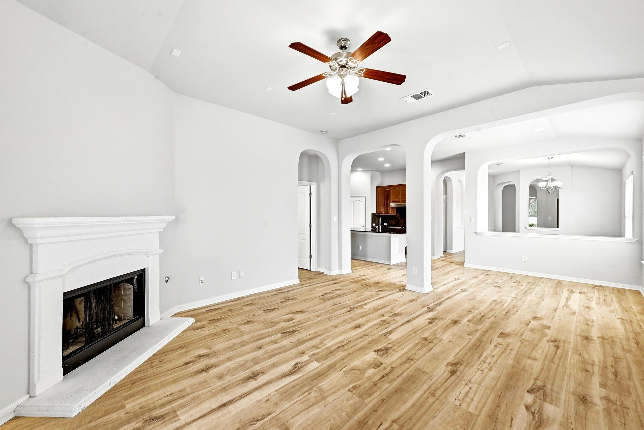18608  Wind Valley Way, photo 5