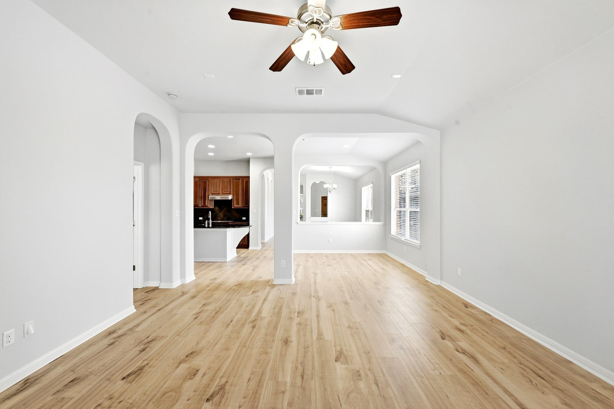18608  Wind Valley Way, photo 6