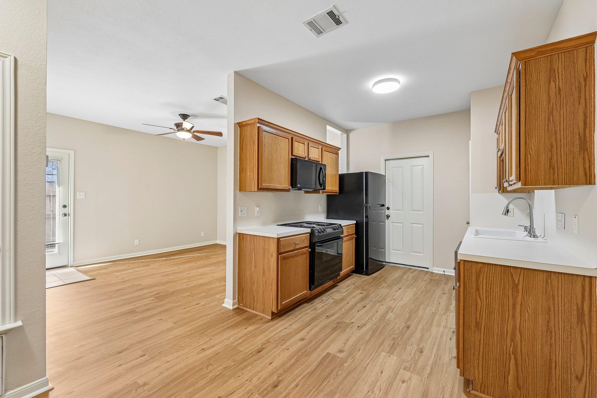2409B  Curry Loop None, photo 12