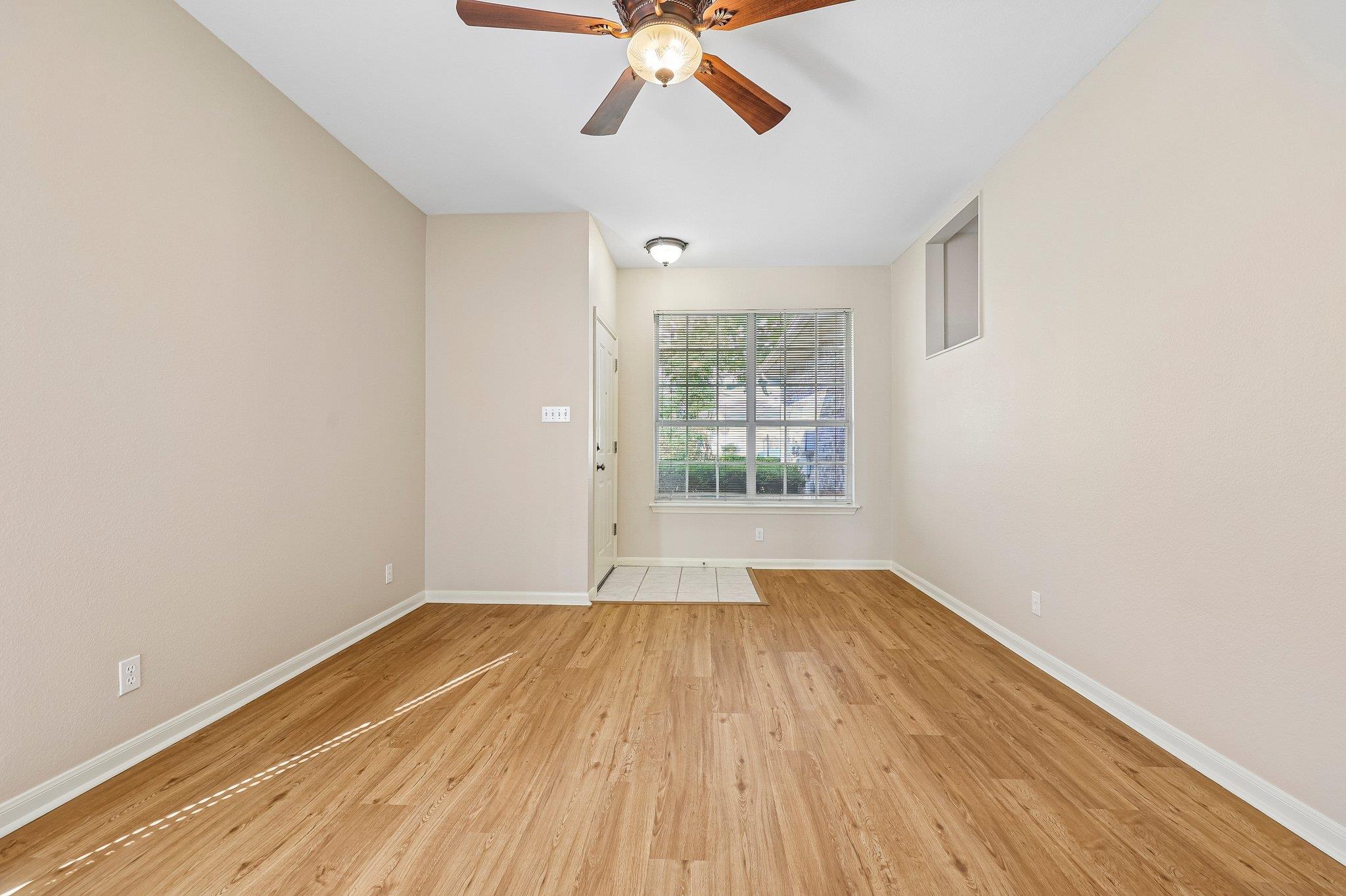 2409B  Curry Loop None, photo 9