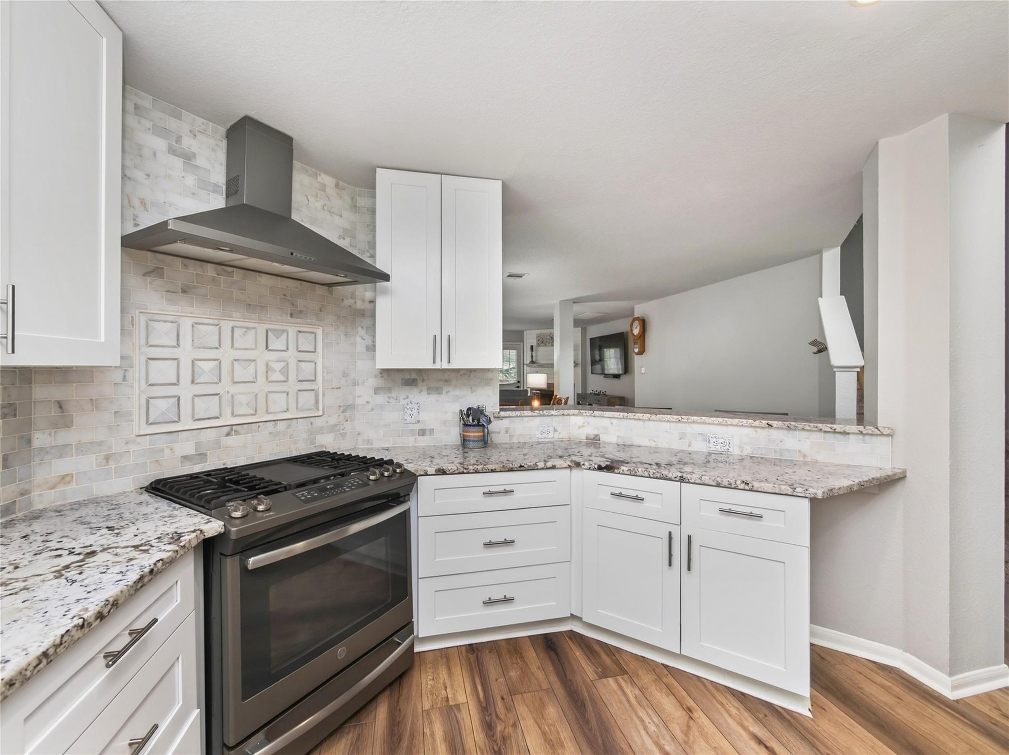 2510  Eastwood Ln, photo 11